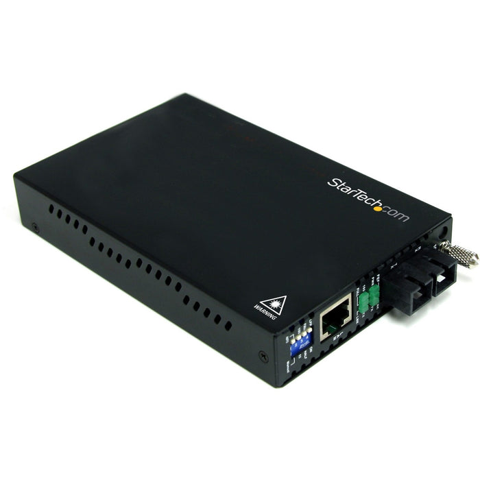 StarTech.com 10/100 Mbps Multi Mode Fiber Media Converter SC 2 km - STCET90110SC2
