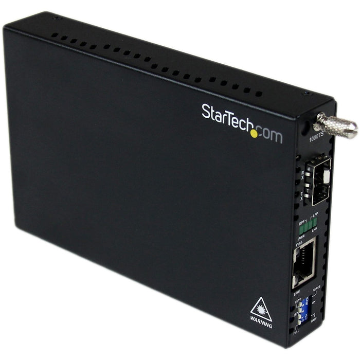 StarTech.com Gigabit Ethernet Fiber Media Converter with Open SFP Slot - STCET91000SFP2